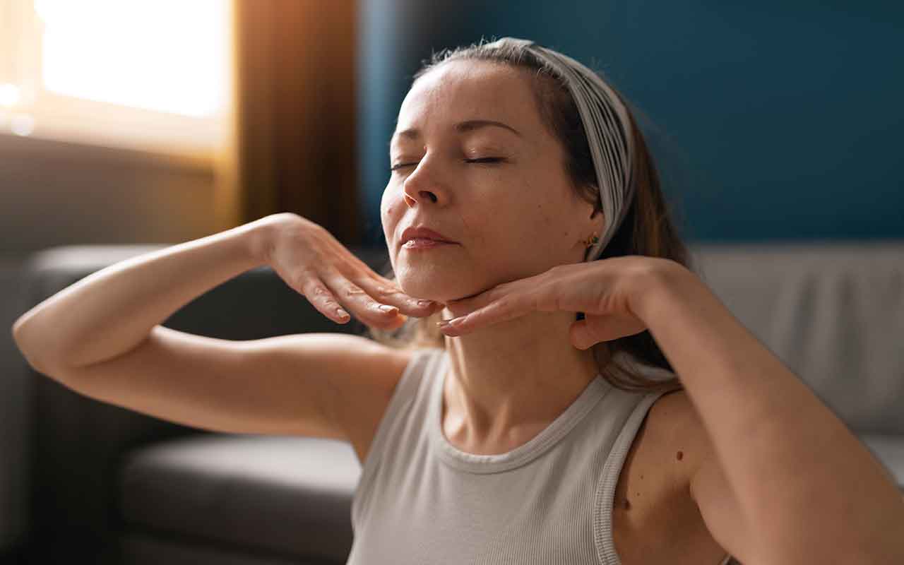 Cou relâché : comment le J-Plasma retend la peau